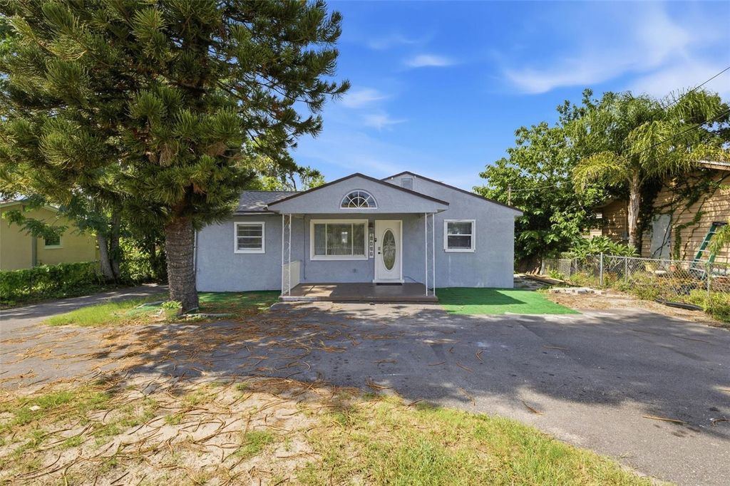 Image 3 of property listing at 2706 E ANNIE STREET, Tampa, FL 33612