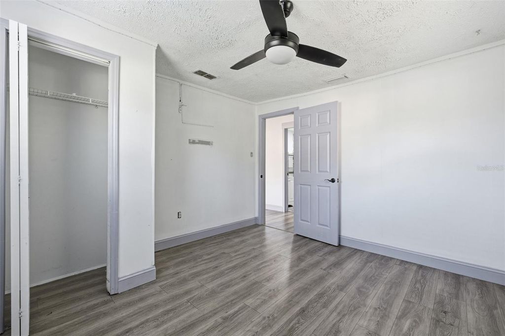 Image 21 of property listing at 2706 E ANNIE STREET, Tampa, FL 33612