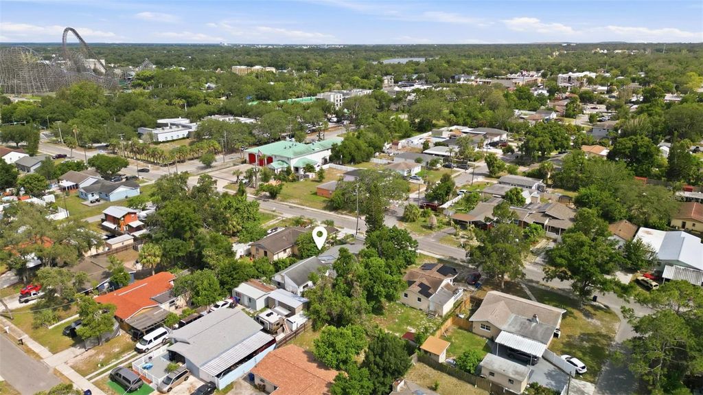 Image 43 of property listing at 2706 E ANNIE STREET, Tampa, FL 33612