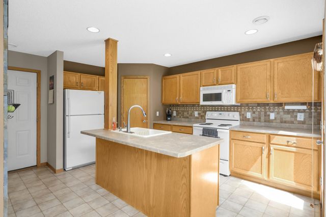10487 64th Way, Albertville, MN 55301