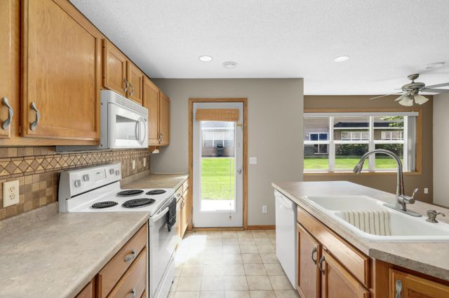 10487 64th Way, Albertville, MN 55301