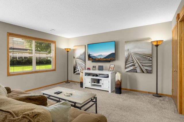 10487 64th Way, Albertville, MN 55301