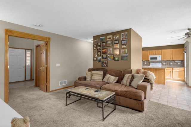 10487 64th Way, Albertville, MN 55301