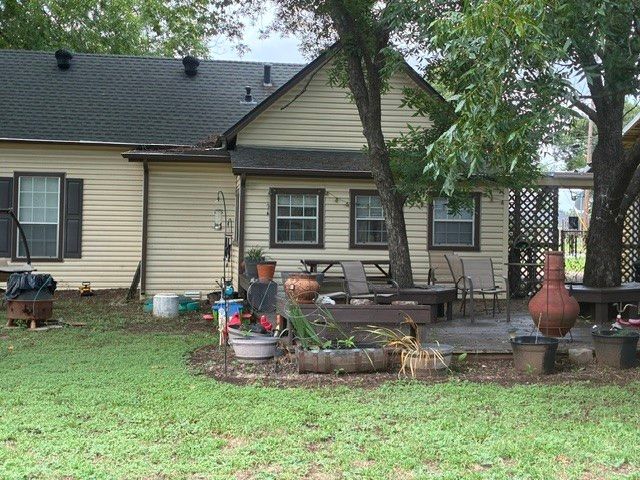 102 E 14th Street, Joshua, TX 76058