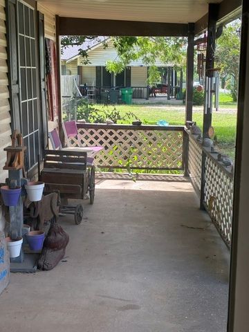 102 E 14th Street, Joshua, TX 76058