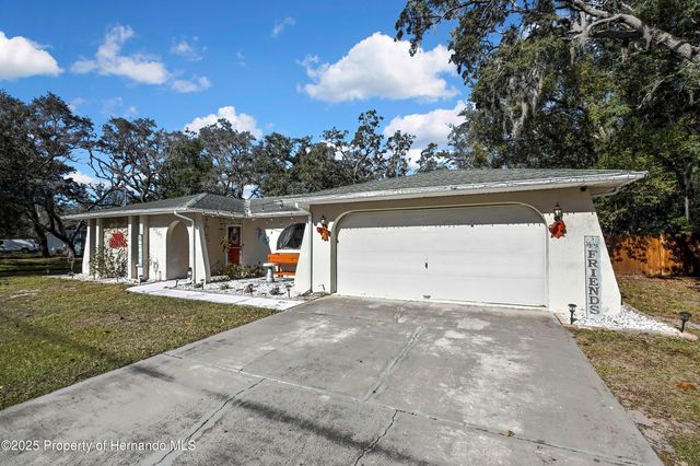 8265 Apple Orchard Road, Spring Hill, FL 34606