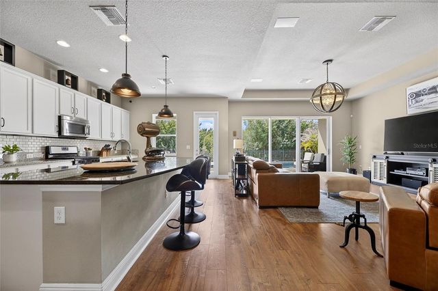 6909 CRESTPOINT DRIVE, Apollo Beach, FL 33572