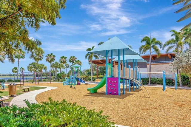 6909 CRESTPOINT DRIVE, Apollo Beach, FL 33572