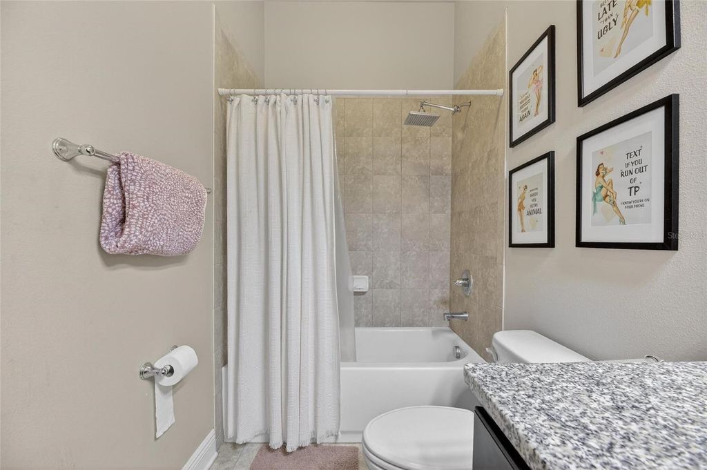 Image 21 of property listing at 6909 CRESTPOINT DRIVE, Apollo Beach, FL 33572