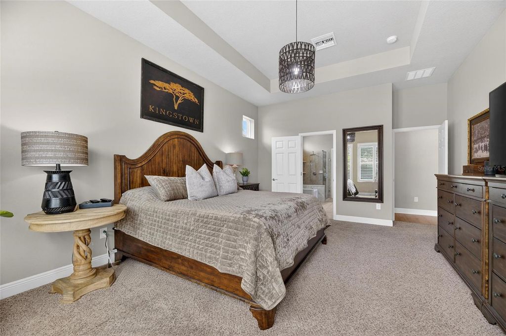 Image 48 of property listing at 6909 CRESTPOINT DRIVE, Apollo Beach, FL 33572