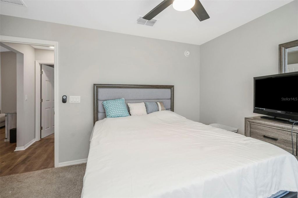 Image 15 of property listing at 1343 MEZZAVALLE WAY, Auburndale, FL 33823