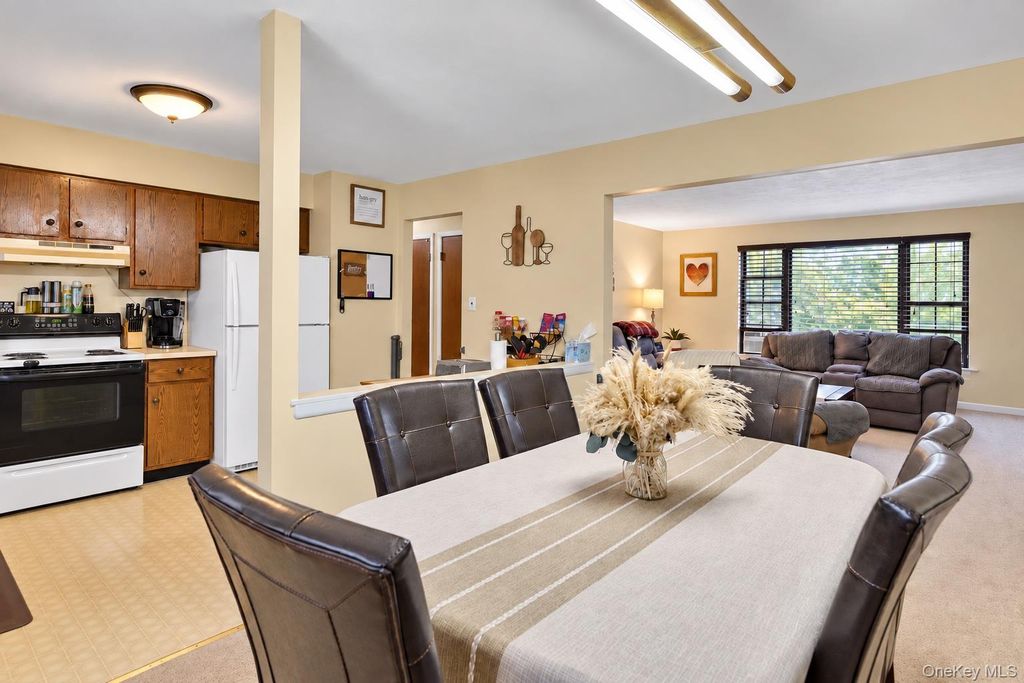 1045 Park Avenue, Huntington, NY 11743 — photo 3