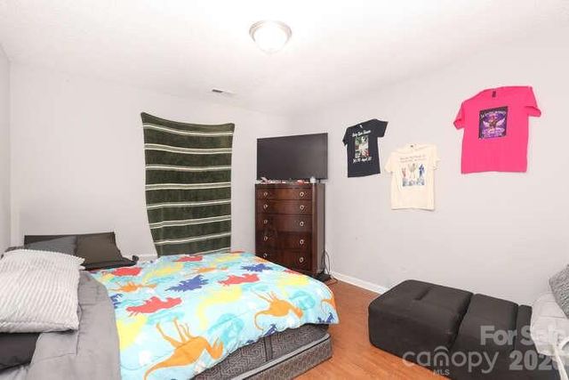 1401 W Mauney Avenue, Gastonia, NC 28052