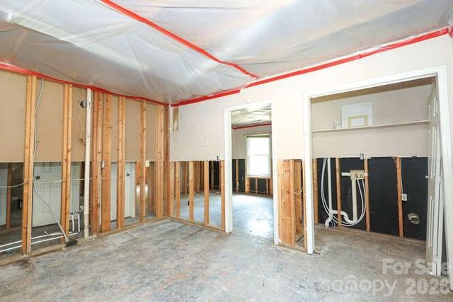 1401 W Mauney Avenue, Gastonia, NC 28052