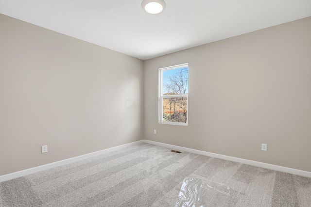 413 Fannin Drive, Pataskala, OH 43062