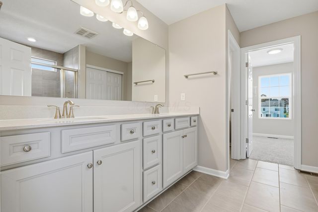 413 Fannin Drive, Pataskala, OH 43062