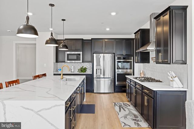 7973 LAWNDALE CIR, Columbia, MD 21044