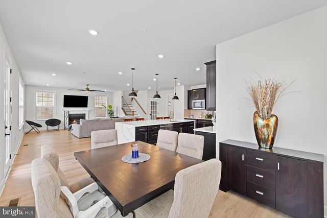 7973 LAWNDALE CIR, Columbia, MD 21044