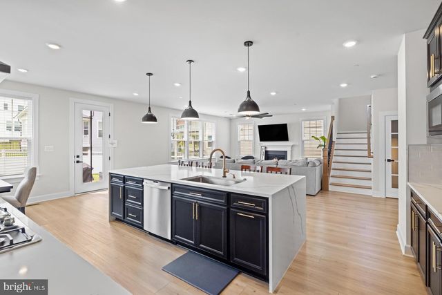 7973 LAWNDALE CIR, Columbia, MD 21044