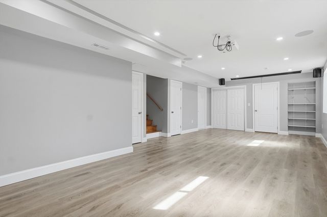 1 Garvey Road 1, Woburn, MA 01801