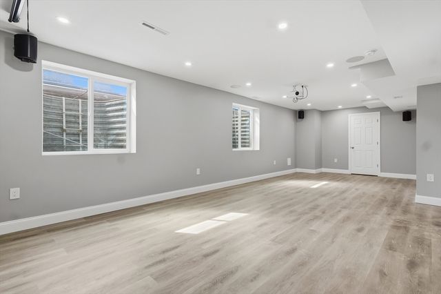 1 Garvey Road 1, Woburn, MA 01801