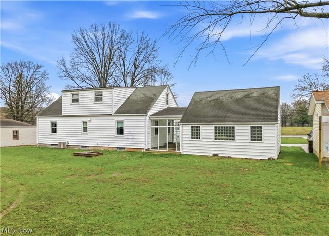 712 Champion Avenue E, Warren, OH 44483