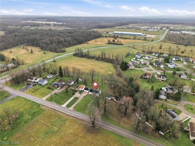 712 Champion Avenue E, Warren, OH 44483