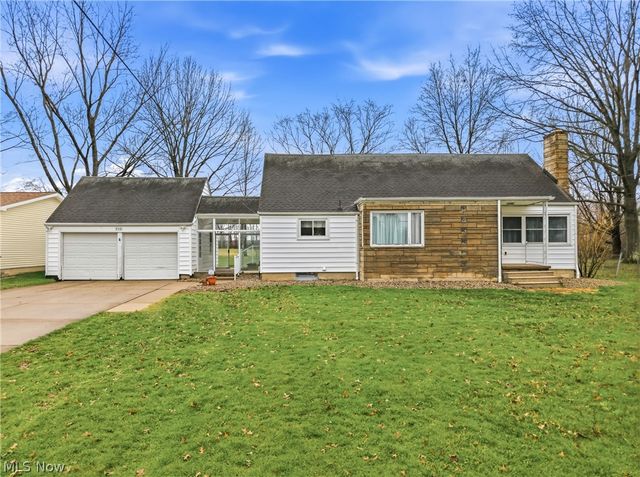 712 Champion Avenue E, Warren, OH 44483
