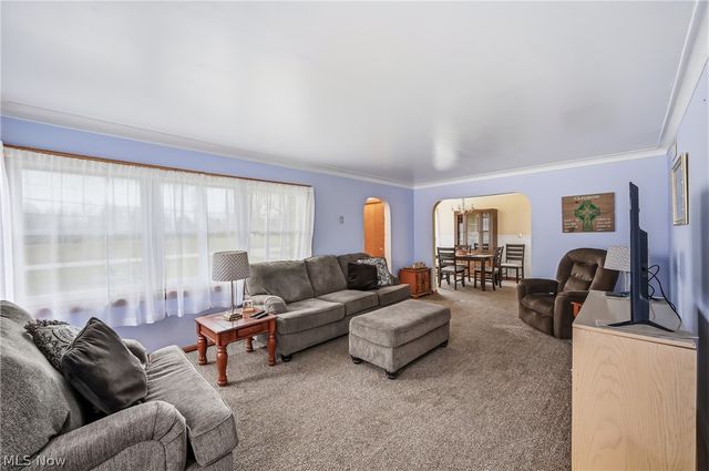 712 Champion Avenue E, Warren, OH 44483