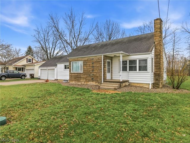 712 Champion Avenue E, Warren, OH 44483