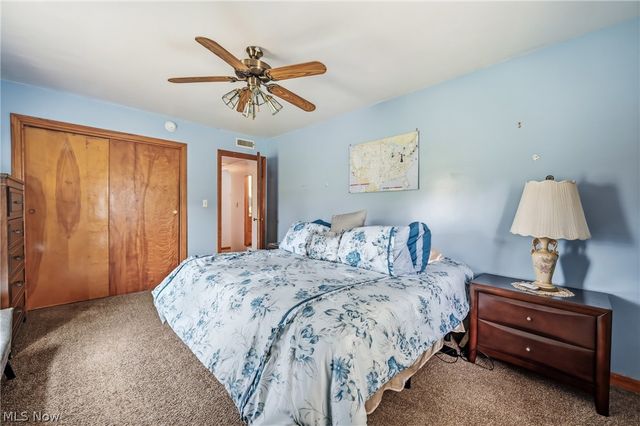 712 Champion Avenue E, Warren, OH 44483