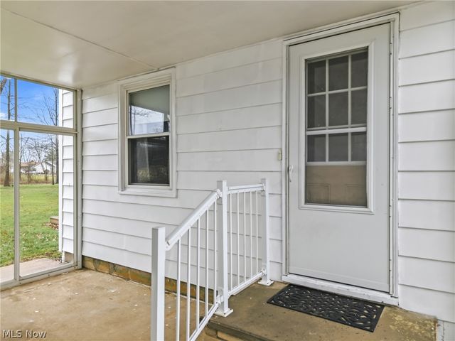 712 Champion Avenue E, Warren, OH 44483