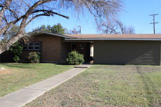 2201 N 52nd Street, Waco, TX 76710