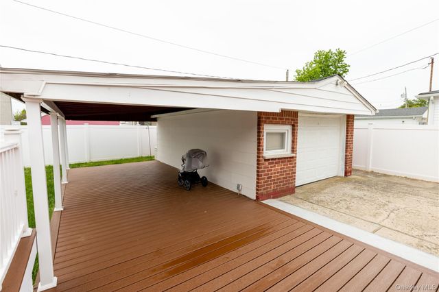16 Buckner Avenue, Hicksville, NY 11801