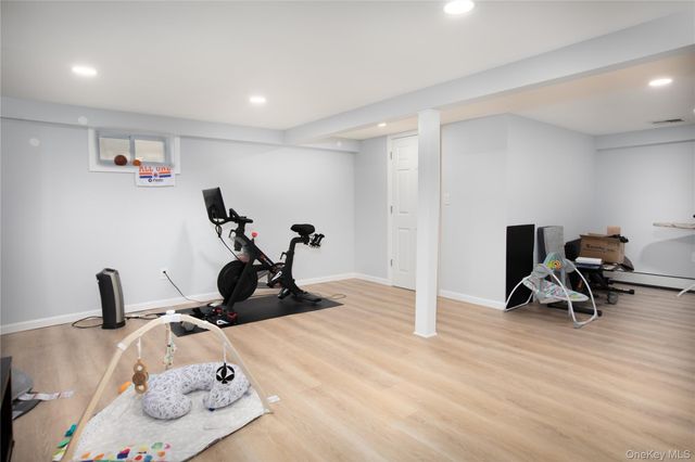 16 Buckner Avenue, Hicksville, NY 11801