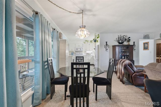 10150 Demick Drive, Mineral Point, MO 63660