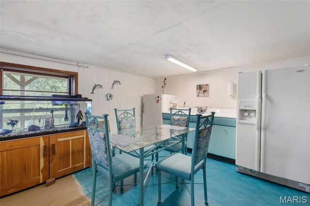 10150 Demick Drive, Mineral Point, MO 63660