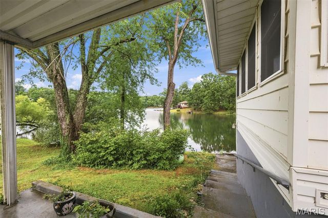 10150 Demick Drive, Mineral Point, MO 63660