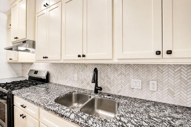 3605 Billingsley Street B, Houston, TX 77009