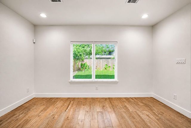 3605 Billingsley Street B, Houston, TX 77009