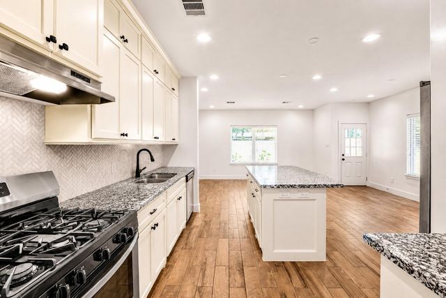 3605 Billingsley Street B, Houston, TX 77009