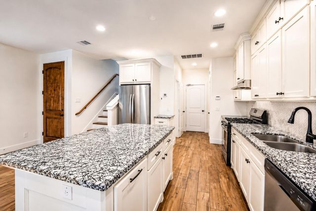 3605 Billingsley Street B, Houston, TX 77009