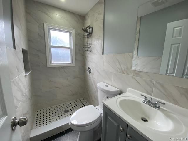 8 Grant Avenue, Brentwood, NY 11717