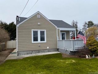 8 Grant Avenue, Brentwood, NY 11717