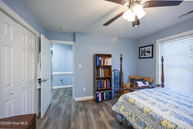 165 Pinecroft Drive, Dunn, NC 28334