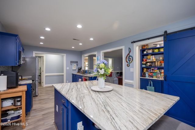 165 Pinecroft Drive, Dunn, NC 28334