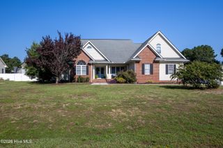165 Pinecroft Drive, Dunn, NC 28334