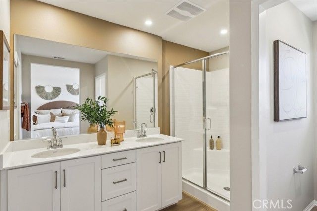 15513 April Dawn Way 4, Fontana, CA 92336