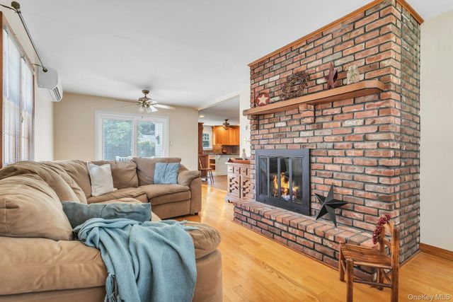 29 Timber Road, Glen Cove, NY 11542