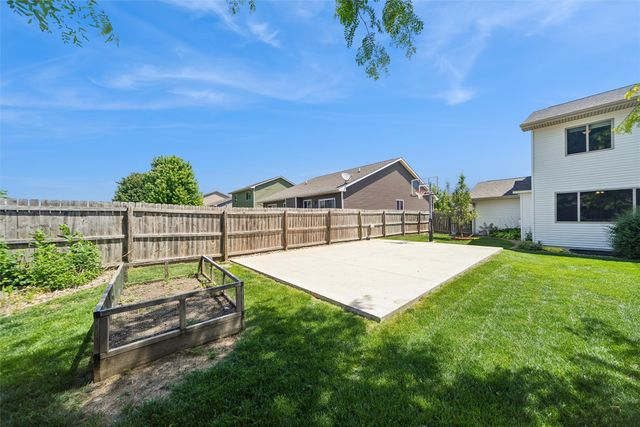 816 NW Sunset Lane, Grimes, IA 50111